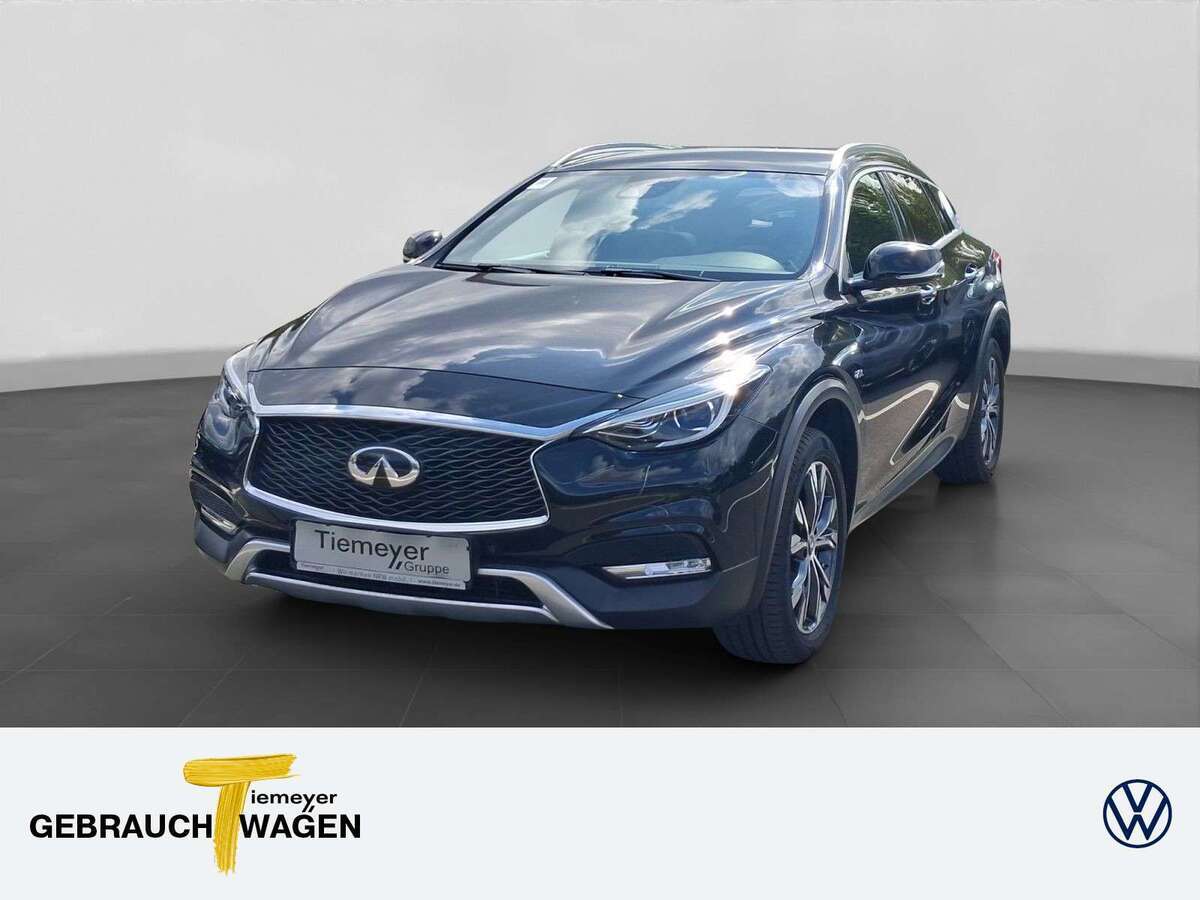 QX30