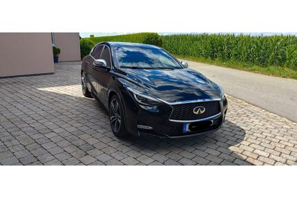INFINITI Q30 Gebrauchtwagen