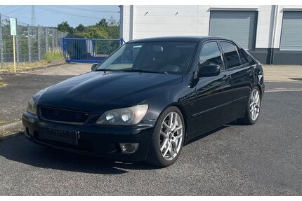 Lexus IS 200 Gebrauchtwagen