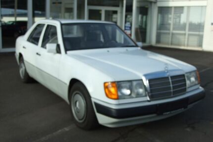 Mercedes-Benz E 230 Gebrauchtwagen