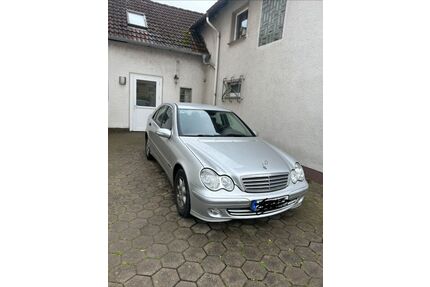 Mercedes-Benz 220 Gebrauchtwagen