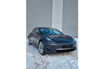 Tesla Model 3 Gebrauchtwagen