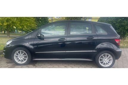 Mercedes-Benz B 220 Gebrauchtwagen