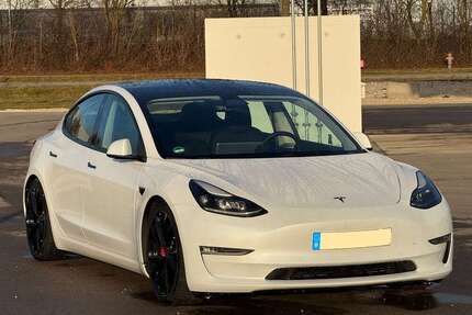 Tesla Model 3 Gebrauchtwagen