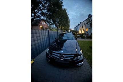 Mercedes-Benz 220 Gebrauchtwagen