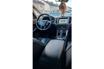 Ford S-Max Gebrauchtwagen