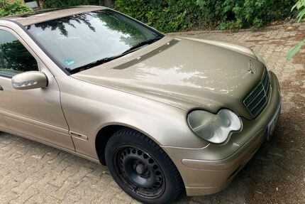 Mercedes-Benz 240 Gebrauchtwagen