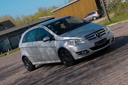 Mercedes-Benz B 180 Gebrauchtwagen