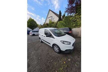 Ford Courier 