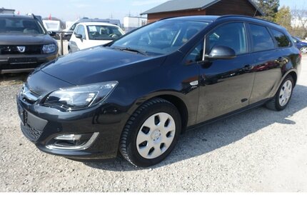 Opel Astra Active PDC AHK Alu WR Sitz-Lenkradheizung Gebrauchtwagen