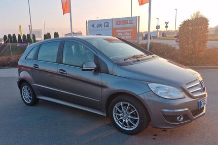 Mercedes-Benz B 180 Gebrauchtwagen