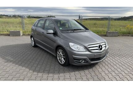Mercedes-Benz B 180 Gebrauchtwagen