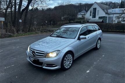 Mercedes-Benz 220 Gebrauchtwagen