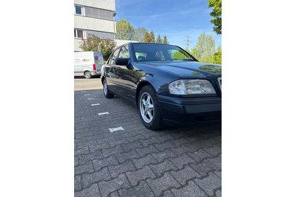 Mercedes-Benz C 180 Gebrauchtwagen