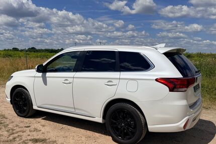 Mitsubishi Plug-in Hybrid Outlander Gebrauchtwagen