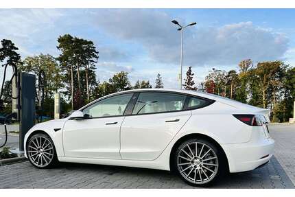 Tesla Model 3 Gebrauchtwagen