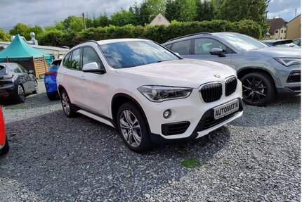 BMW X1 xDrive 20 i SportLine NAVI/LED/Sitzh./AHK Gebrauchtwagen