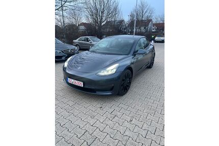 Tesla Model 3 Gebrauchtwagen