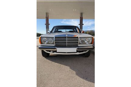 Mercedes-Benz 240 Gebrauchtwagen