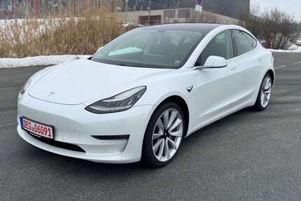 Tesla Model 3 Gebrauchtwagen