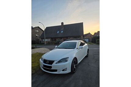 Lexus IS 220 Gebrauchtwagen
