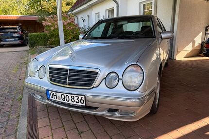 Mercedes-Benz E 220 Gebrauchtwagen