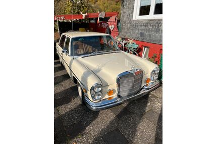 Mercedes-Benz 280 Gebrauchtwagen