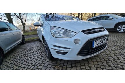 Ford S-Max Gebrauchtwagen