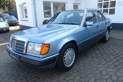 Mercedes-Benz 220 Gebrauchtwagen