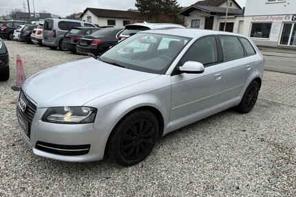 Audi A3 1.2i TFSI Attraction Automatik Gebrauchtwagen