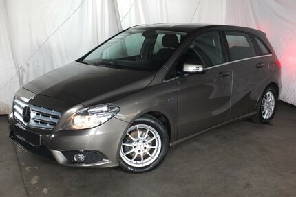 Mercedes-Benz B 180 NAVI EINPARHILFE SHZ START-STOP 