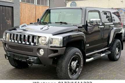 Hummer H3 