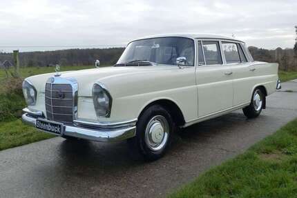 Mercedes-Benz 220 Gebrauchtwagen
