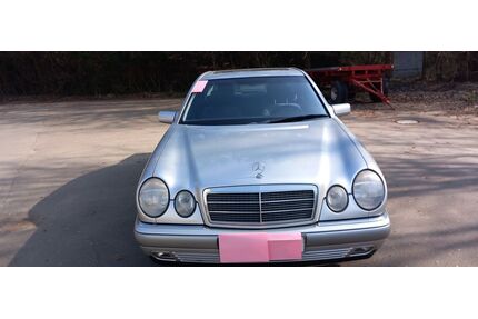 Mercedes-Benz E 240 Gebrauchtwagen
