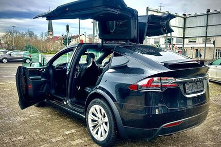Tesla Model X Gebrauchtwagen