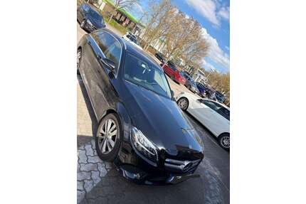 Mercedes-Benz 220 Gebrauchtwagen