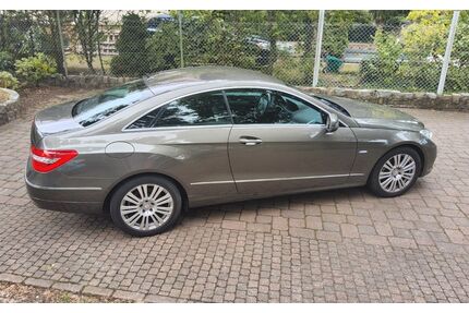 Mercedes-Benz E 220 Gebrauchtwagen