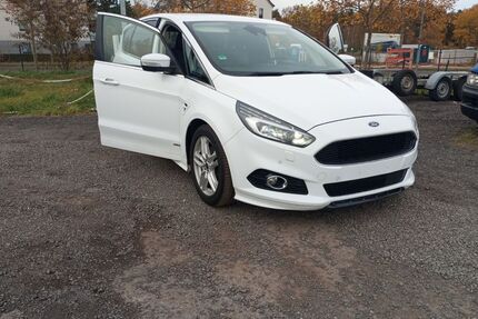 Ford S-Max Gebrauchtwagen