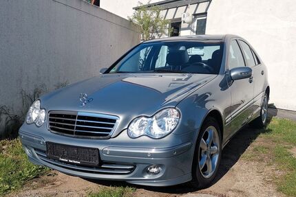 Mercedes-Benz 220 Gebrauchtwagen