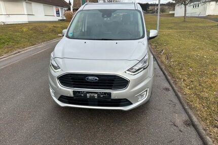 Ford Grand Tourneo Gebrauchtwagen