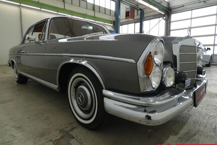 Ford 300 