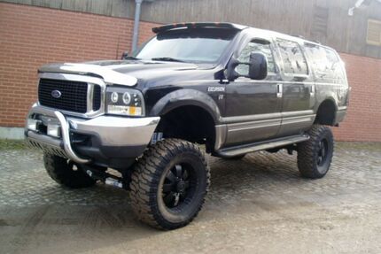 Ford Excursion 
