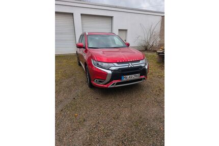 Mitsubishi Plug-in Hybrid Outlander Gebrauchtwagen