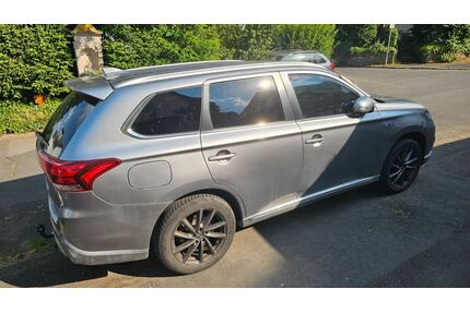 Mitsubishi Plug-in Hybrid Outlander Gebrauchtwagen