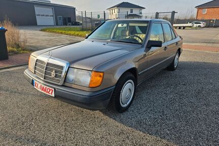 Mercedes-Benz E 230 Gebrauchtwagen