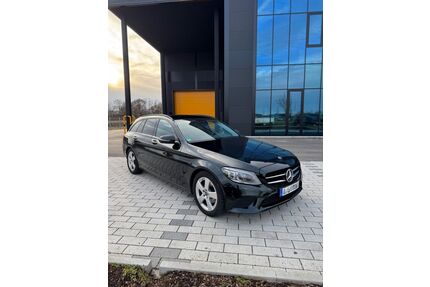 Mercedes-Benz 220 Gebrauchtwagen