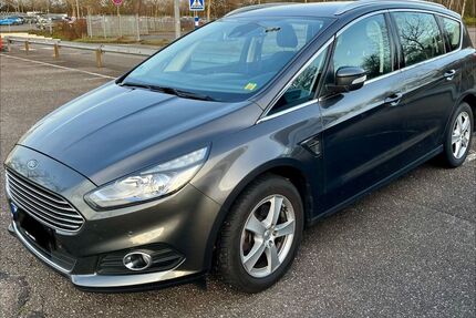 Ford S-Max Gebrauchtwagen
