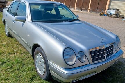 Mercedes-Benz E 200 Gebrauchtwagen