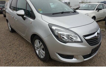 Opel Meriva Style Edition Navi PDC 8x Alu 1. Hand Gebrauchtwagen