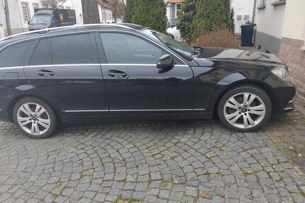 Mercedes-Benz 220 Gebrauchtwagen